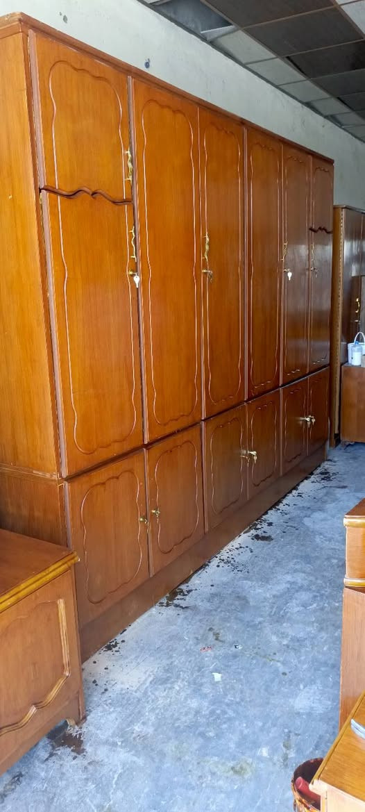 يوجد لدينا غرف نوم صاج عراقي فول نظيف العنوان قريه صدر النهر الشارع العام أي استفسار اتصل بنا ***********///
