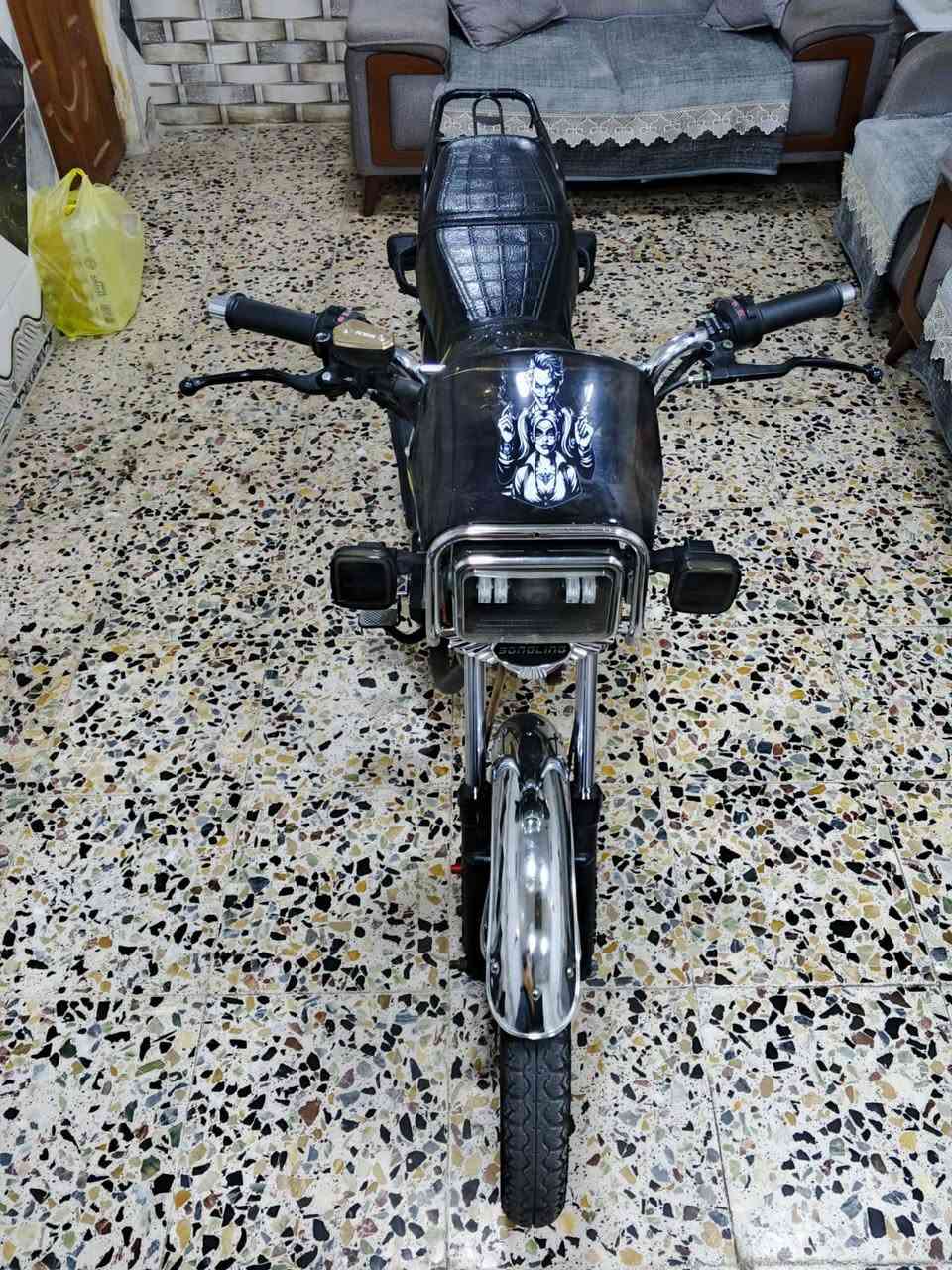 دراجه موديل 26 السعر 850 وبيها مجال عنوان بغداد الكماليه المو شراي لا يخابر ولا يعلق متواجد واتساب وانتصال 
***********
