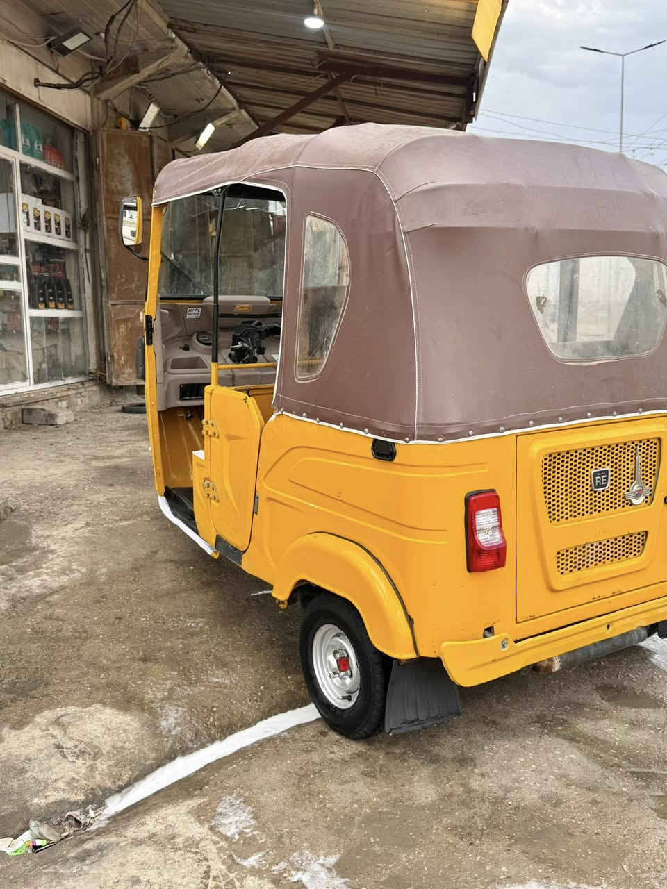 سلام عليكم تكتك 22رقمً سنويه الكشره كفاله  المكينه مجفت شركه جديد  تجفيت جاهزه الخير ***********
