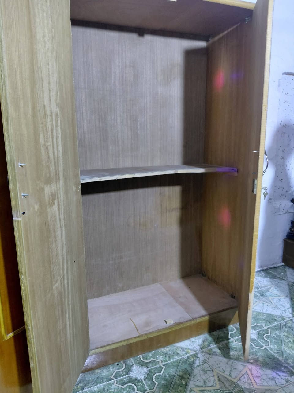 سلام عليكم كنتور ٥ بيبان نضيف سعره ٢٥٠ او ميز تواليت حجم كبير الطول مترين او العرض متر للبيع ب ٥٠ او بيهن مجال شويه


**إذا كنت صاحب هذا الإعلان وتريد حذفه لأي سبب، رجاءا أرسل رسالة إلى الدعم الفني**