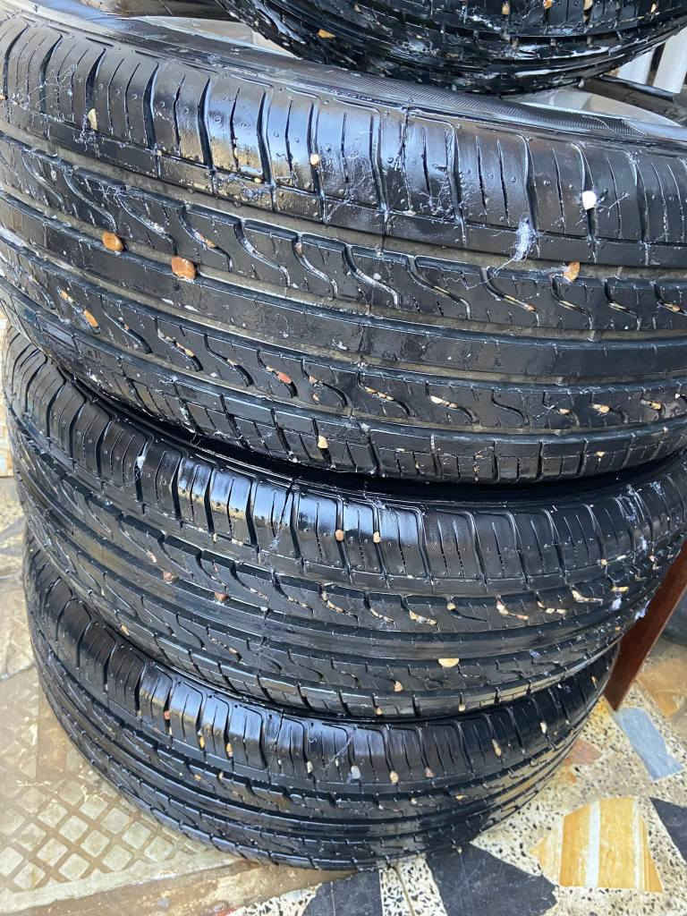 السلام عليكم تخم ويل حجم 17 مع تختم تاير شاده قبل 15 يوم الي يريدن تواصل على الرقم ***********
