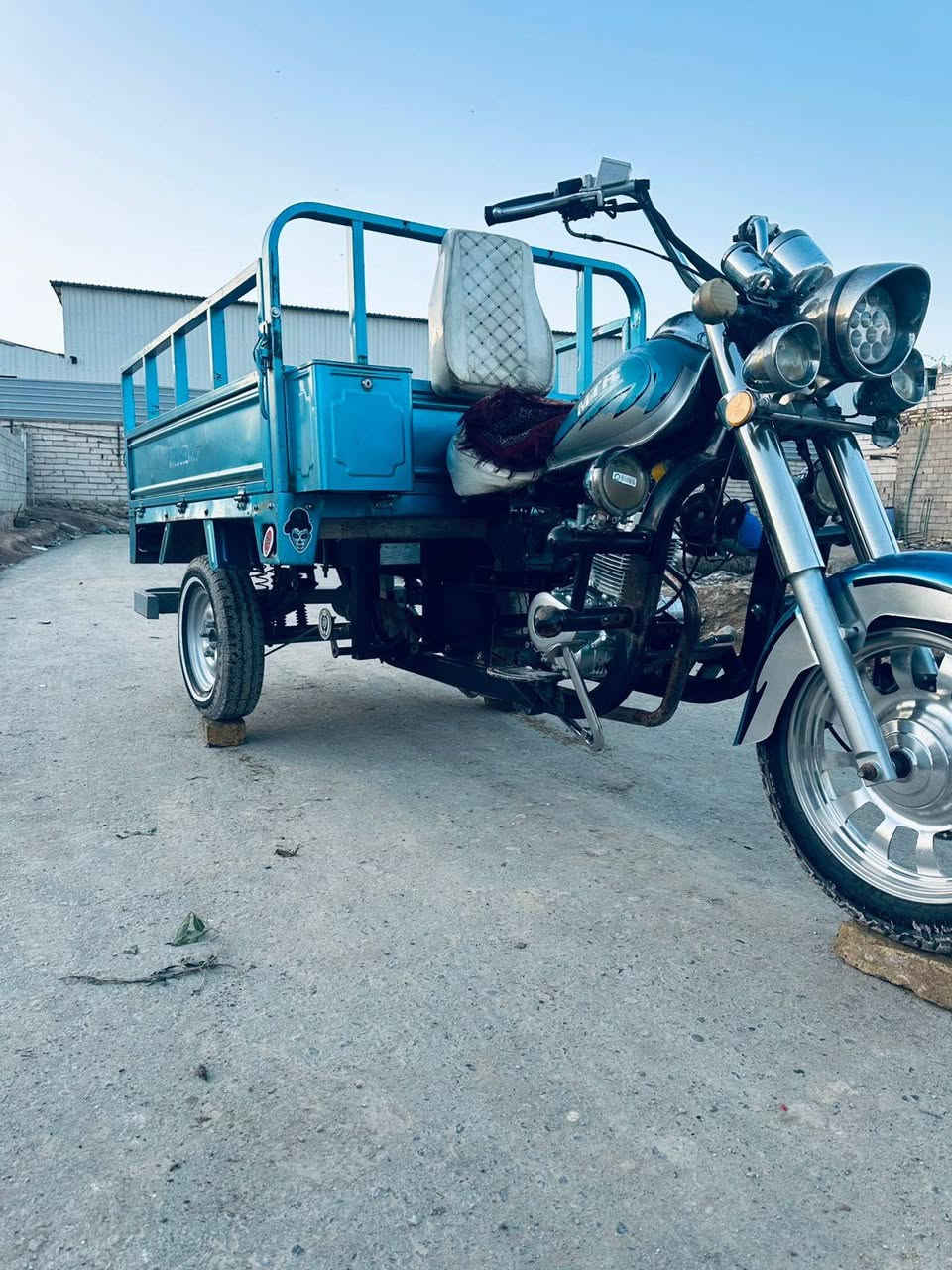 السلام عليكم ام تي ار للبيع موديل 21 رقم أنجليزي ماكينه 25 ام الحاسبه  رقمي ***********
