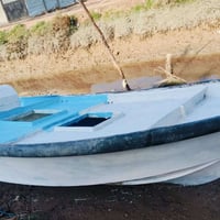 🛑للبيع طراد طول 6ونص العرض 2ونص سعر مليون 07825573927