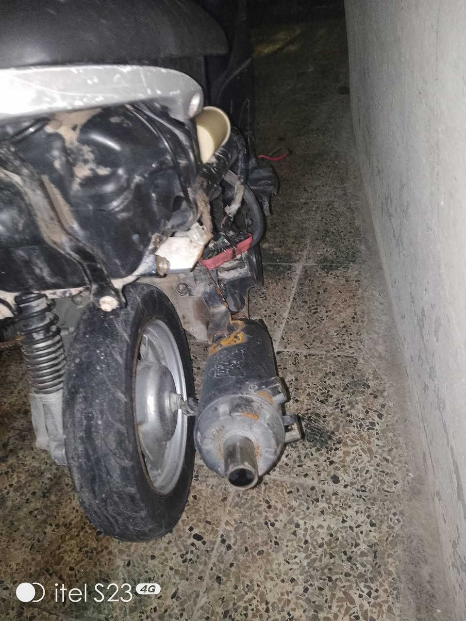 ماطور ماكس للبيع هندر ماله فقط مكسور ادفع لي سعر عجبني ابيعك شراي ينطفئ على الرقم واتساب بينو***********
