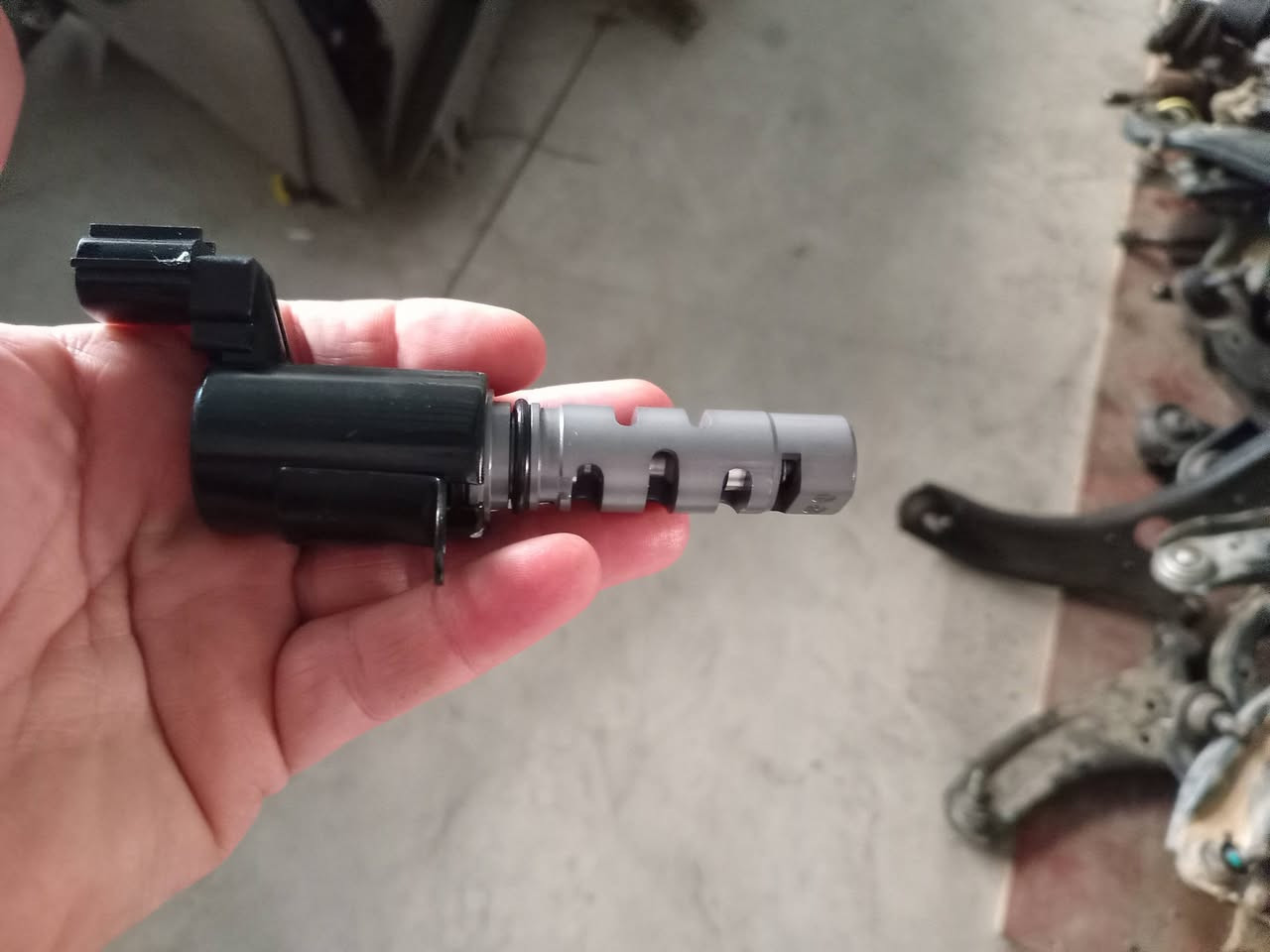 قطع غيار ومحركات + كصات للبيع جملة مفرد المكان ديالى حي المعلمين مقابيل مطعم الوان بأسعار تنافسية للتواصل واتساب ***********
