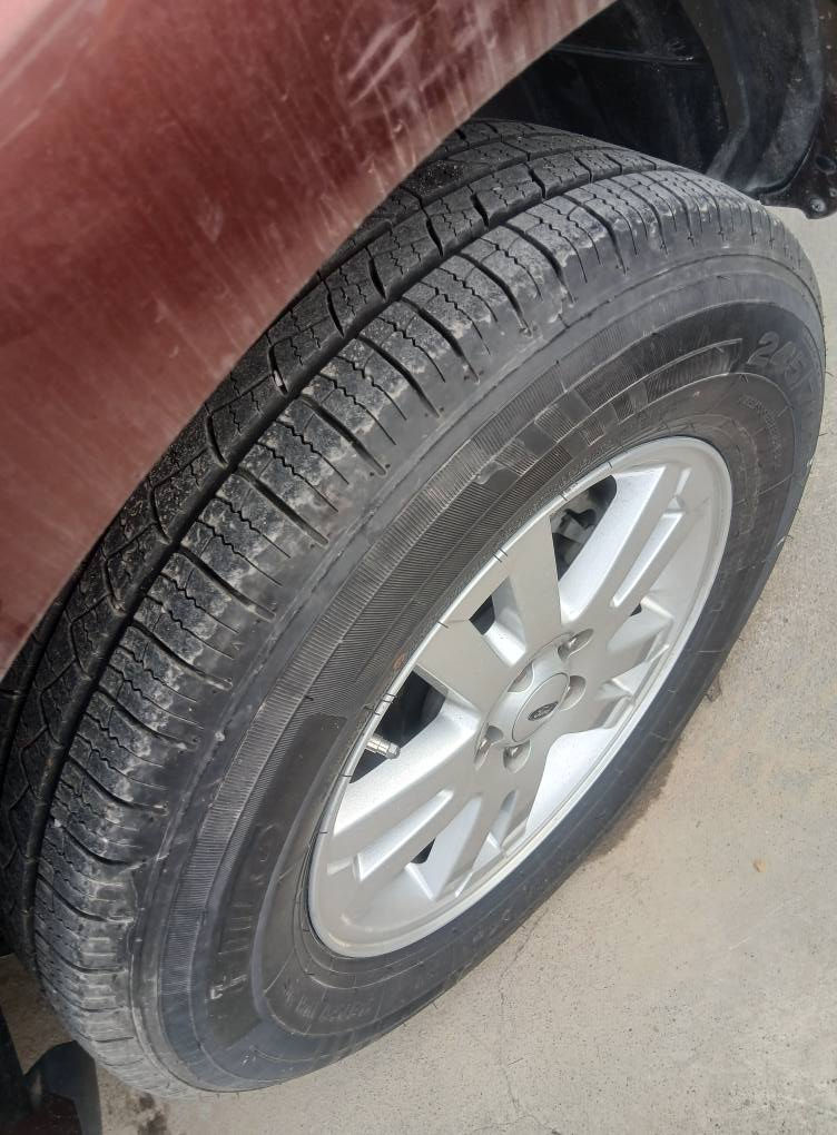 فۆرد ئێکسپلور ٢٠١٠ ئۆتۆماتیک
ناو زەرد
سێڕیز کوشن
چوار جام کارەبا ئاوێنە کارەبا
نمونە لەجوانی و سافی بێساردو چاڵ تەنها یەک پارچەو پەڵەی پێناوگرتن بۆیاخە
سەنەوی تازەیە بەناوی خۆمەوەیە 
چوار تایەی تازە
بێ مەسرەف ماڵی دۆستە
سعری :١٢٥ گەڵاو مەعامەلەشی تیایە
ژم:*********** السليمانية, العراق
