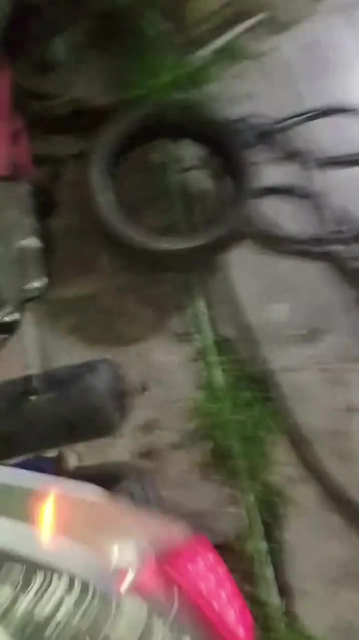 سلام عليكم فحل للبيع دراجه مفتوحه مره وحده دراجه خير من الله لا تنقيس وله نضوح دراجه عليهه كت كلاجات ان سي واي وصالنصه صجميه وياهه. مكاني بغداد حي العامل سعرهه. 450 وبيه مجال  متواجد وتساب *********** واسف ع طاله
