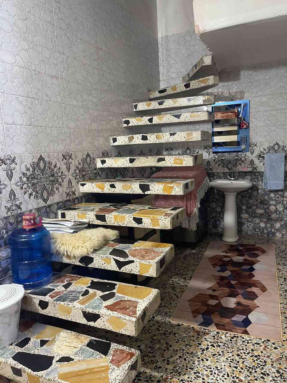 السلام عليكم بيت للبيع 50متر طابقينونصف في منطقة الثعالبه في ال 11الف للاستفسار
 ‏‪***********‬
