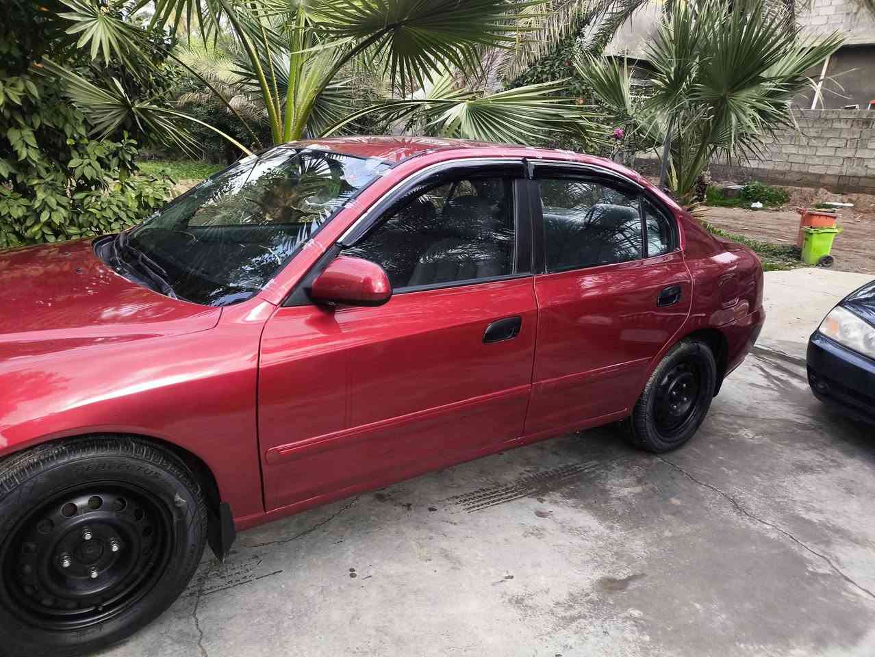 سياره النترا للبيع 2004 محرك  2000 مشروع وطني سعر 69 وبيها مجال العنوان ديالى رقم ***********
