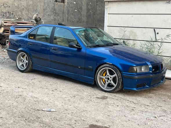 السلام عليكم
للبيع bmw E36 1994
محرك30 8v  السياره اصل اربعه سلندر
السياره جاهزه كير محرك صدر كله كامل جديد
صبغ السياره جديده 
كت كامل ام + مري ام 
ويل spoke اصلي نضيف لافطر
عليهة كلوفرات خلفيه  جفيه تيرات 
تبريد منضومه كلهة جديده نقص بس كتف مروحه 
الويل لاتصليح ولا عواج 
ليتات عليهن سوارات متقيره ٦٤ لون  وعل صوت يتقيرن 
كلوفرات خلفيه جافي تايرات
داخل نضيف + شاشه اندرويد 
السياره باسمي تحويل ثاني يوم سنويه لحد ٢٠٢٦ السلايت  مال السياره عمل مسويهة السعر ٥٨ بيهة مجال  من تجي تشوفهة***********
