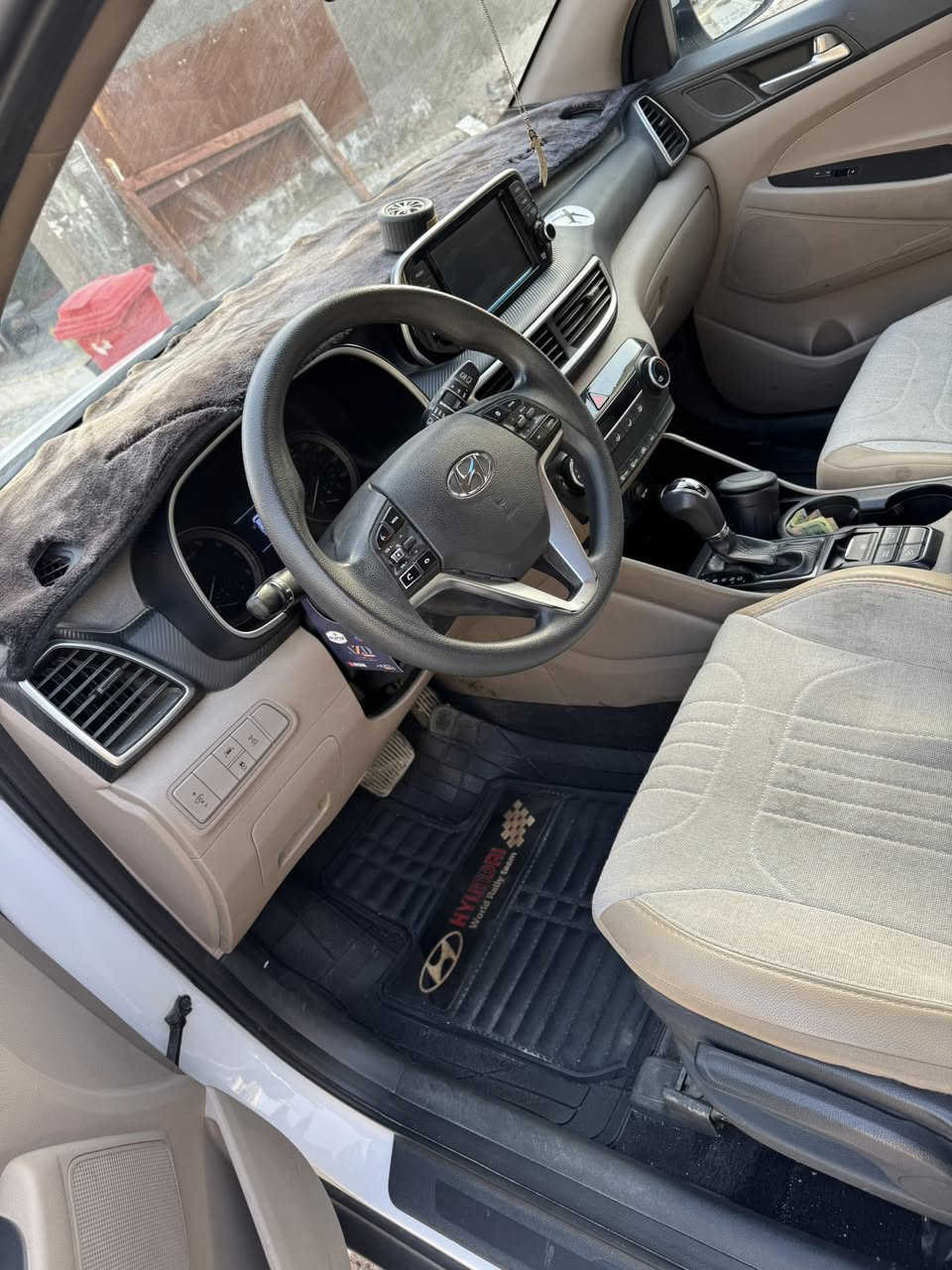 سلام عليكم توسان وارد أمريكي موديل 2019 بيها جاملغ مفتوح ومشدود بارد خشم البنيد فقط سعر 180 الاستفسار *********** مكاني الزعفرانيه
