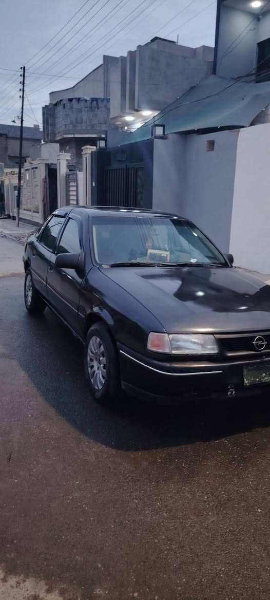 السلام عليكم ورحمة الله وبركاته فكترا حجم 20 محور 18 محرك وكير زينات سنويه. بيضا كابو بانزين مصبوغه جماليه السعر 35 وبه مجال معارض ترهم
***********
***********
مكان السياره ربيعه
