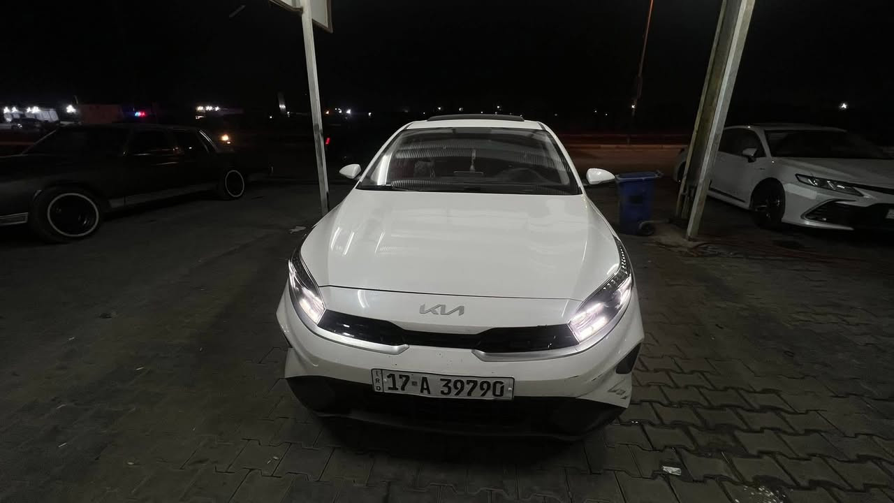 كيا سيراتو
مديل ٢٠٢٤ 
فول مواصفات ماعدا البصمه
فتحة قمارة
محرك ١٦٠٠
سبير ويل كب
تبريد قطعتين
مرّي كهرباء 
كشنات مخمل 
شاشه 
حساسات كامرة
طفاية حريق
عدة اسبير 
تغليف دوشمة مخمل + نايلون
تغليف ارضية السيارة + الجنطة جلد 
رقم مثنى معقوين 
ماشية ٣٩ كيلو متر
بيهة فقط ضربة مثل ما موضح بلصور 
بابين + جاملغ
الباقي مكفول من الصبغ والخدش 
محرك وكير وحدادية كفالة
للاستفسار الاتصال ع الرقم 
***********
