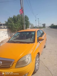 عندي سياره البيع جيلي موبل مديل ١٢ سيارة نضيفه رقم احمر بغداد مصفره هي...
