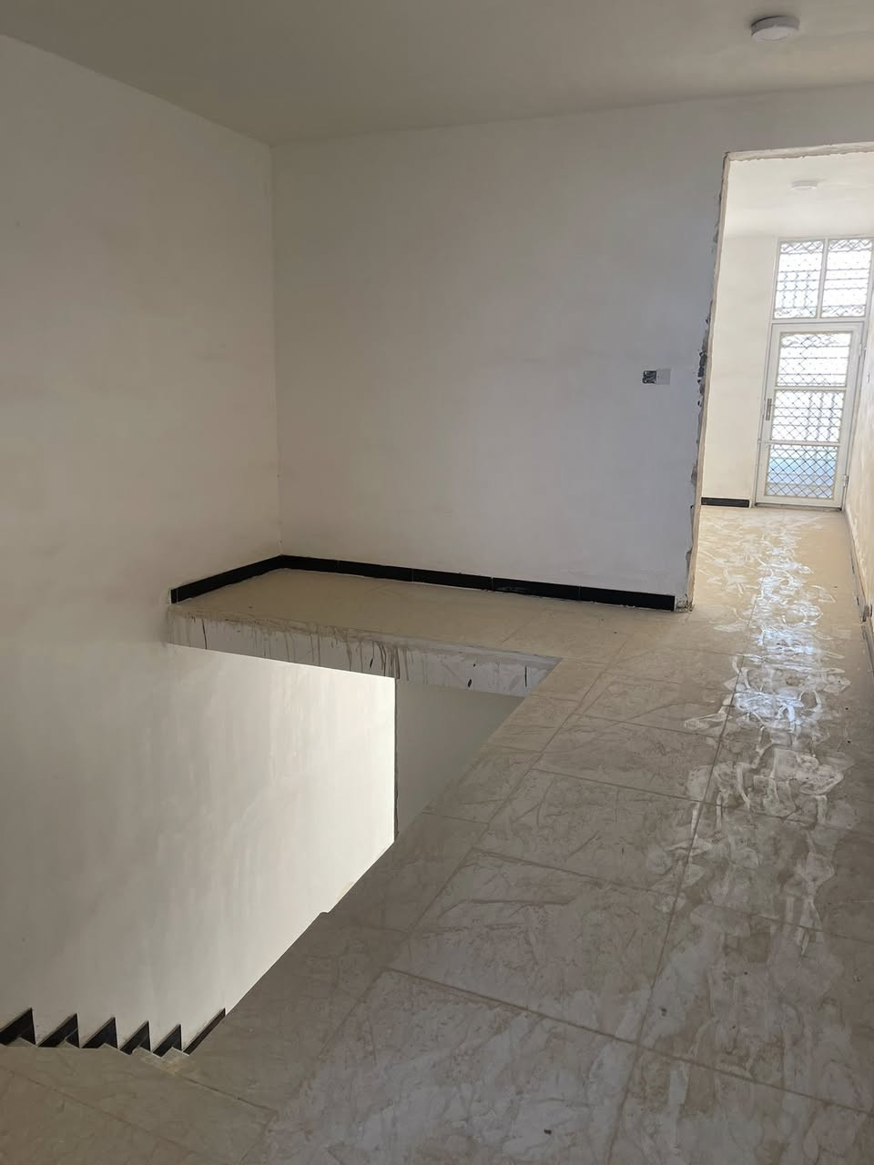 🏠 / البيت للبيع مساحه100متر طابو صرف
واجهه 5/ نزال 20. 

🧱 بناء حديث درجه أولى  

الطابق الاول/ مطبخ . أستقبال . هول . غرفتين. مجمع صحيات 

الطابق الثاني / غرفتين نوم وصحيات 

🌎 الموقع/ شارع 80 حي الشهداء بضهر مسشفى المستقبل

للأستفسار أكثر مراجعة مكتب المدار المقاولات العامه 
شارع 80 كربلاء اسماك الشجري  .. مقابل أستدارة سونار السلطاني  
‏‎***********/علي زيكو
‏‎***********/ علي زيكو
