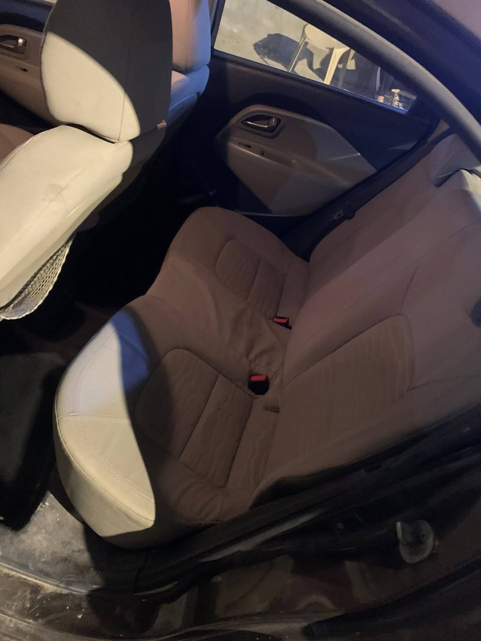 كيه ريو مديل 2015 مكفوله ماشيه 61 رقم دولي هزه جديده سعر 100
*********** رقم
