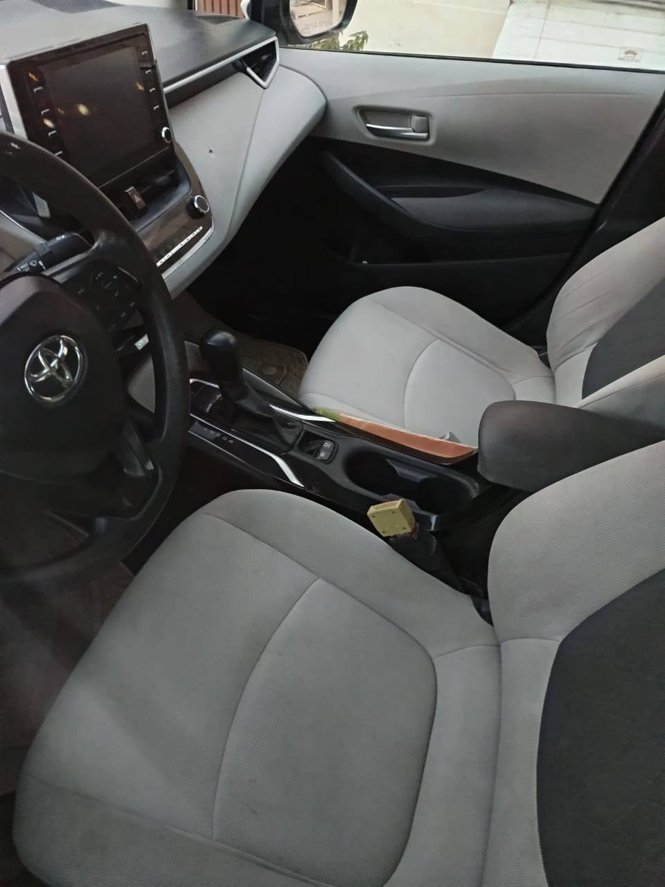 اللهم صل على محمد وال محمد الطيبين الطاهرين 
تيوتا كورلا للبيع موديل ٢٠٢٠ محسن مواصفات le معروفه داخلة تقرير من امريكا وهنا بيه صبغ جاملغ مع بارد ماشيه ٧٠ mi  محرك ١٨٠٠ كفالة محرك كير تبريد تخم تاير باتري جديد باسمي رقم بغداد دولي  السعر ١٣٧ وبيه محال *********** مكانه ناصريه حي الشموخ
