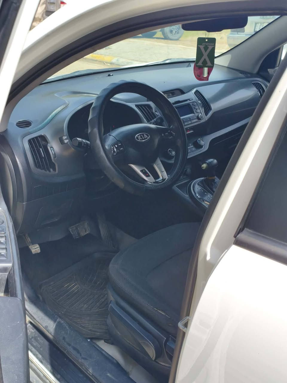 للبيع سبوتج موديل ١٢ السياره بسمي سنويه ورقم جديد السونار بلمنشور السعر ١٣٤العنوان ديالى ***********
