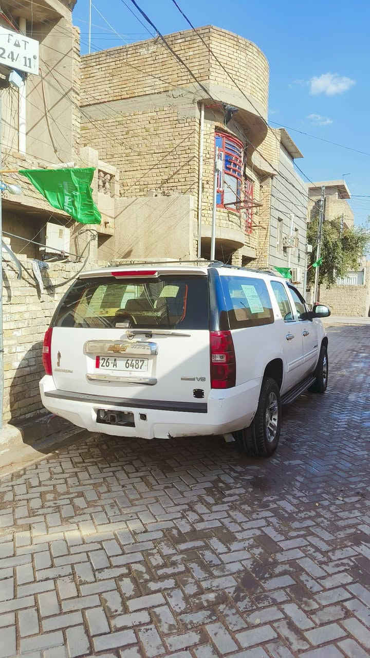 سلام عليكم يوكن شوفرليت موديل 2007 سياره كفاله عامه مكينه 5300 كير 700 تخم تاير تدفئه تبريد تحويل المكان بغداد مدينة الصدر السعر 150 وبيهه مجال لاستفسار علئ هاذه رقم ***********
