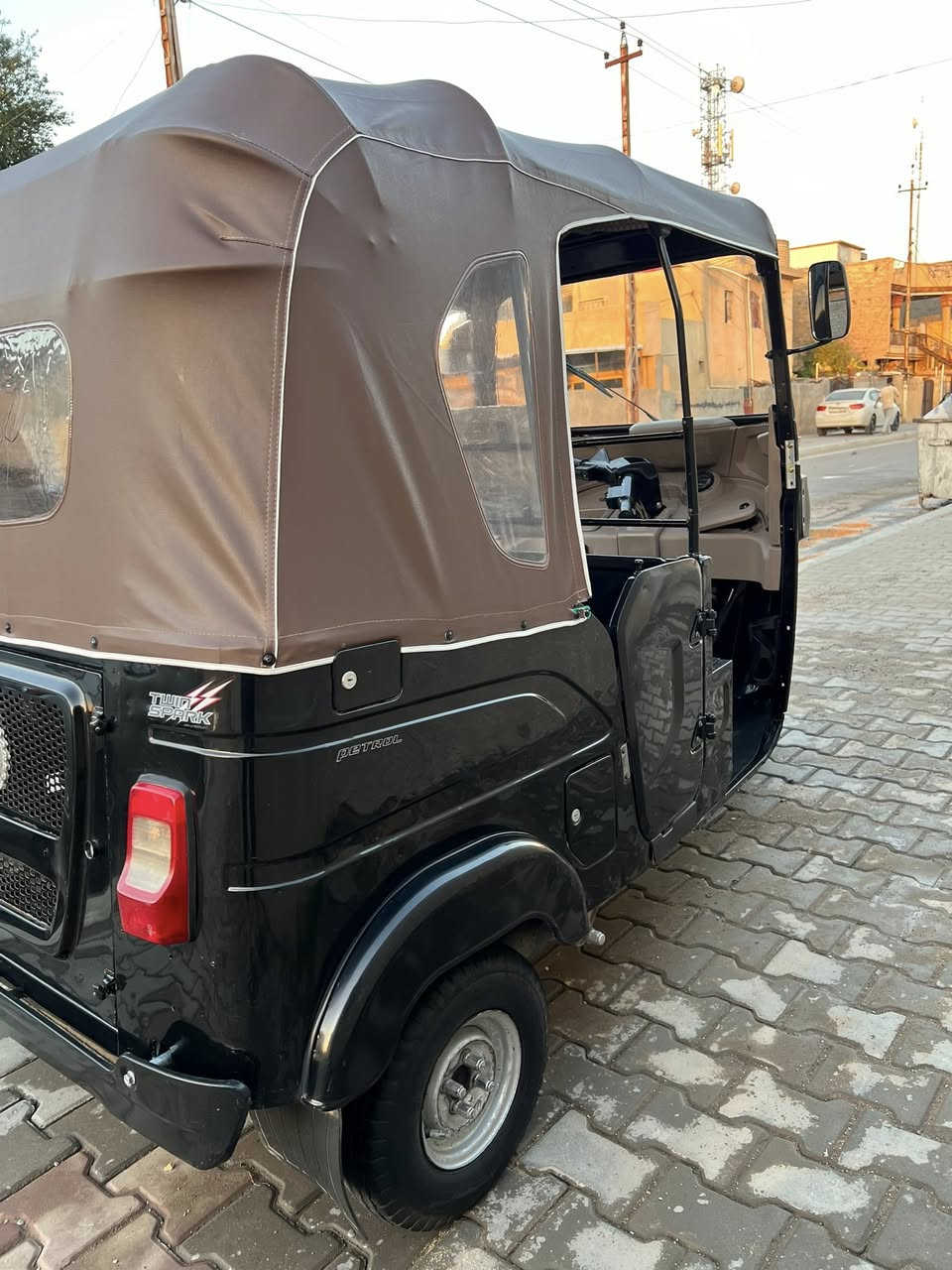 السلام عليكم شباب تكتك البيع موديل 2022 الاستفسار الاتصال عله الرقم ***********
