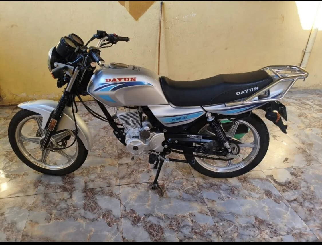 السلام عليكم 
دايون موديل ٢٢ مرقمه مكفوله و انطي بيها ضمان و. ترايك لل بصره مناقصها شي انكر سلف و روح 

العنوان كربلاء حي الوفاء لل استفسار ع هاذا رقمي ***********
