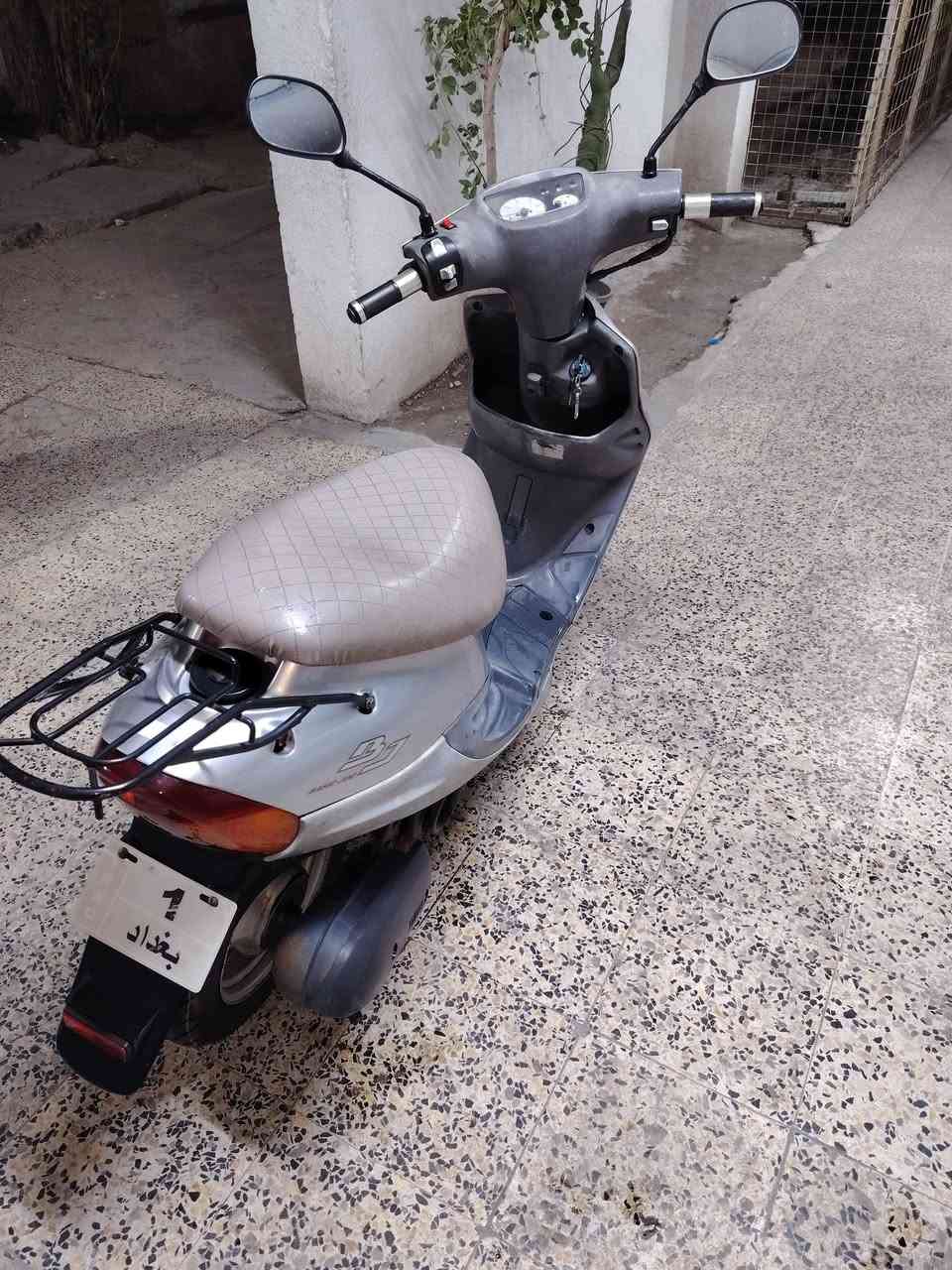 السلام عليكم دراجة لبيع مفتوحة مره وحده كفرات ابلاديه كهربائيّات كله شغاله تايرات جدد سعره 300مكاني بغداد الحرية رقمي ***********
