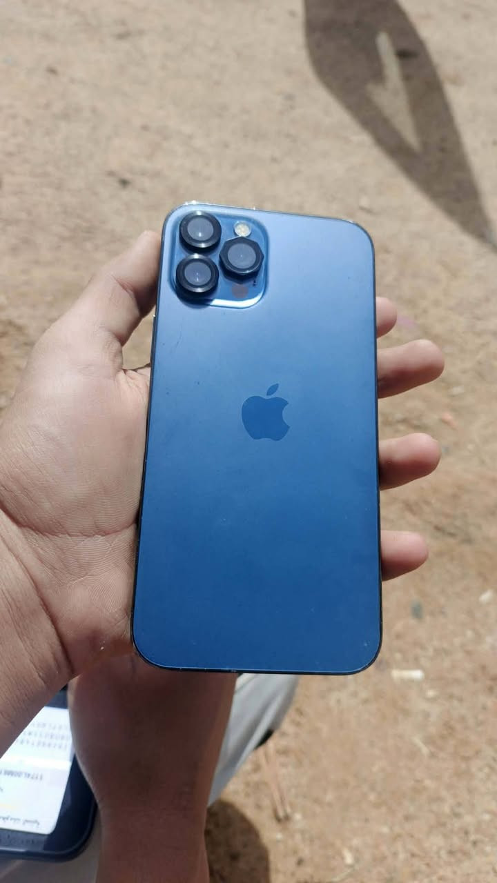 ايفون 12 برو ماكس شرق أوسط كلشي مامبدل بي بلادي بطاريه 77
السعر خاص مكاني ديوانية 
للاستفسار ***********
