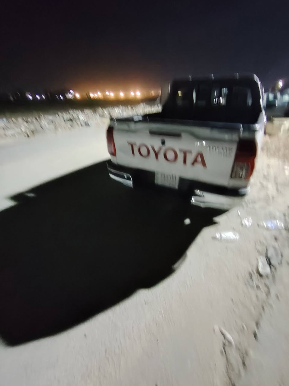 سلام عليكم بيكم هايلوكس للبيع مكفولة كفاله عامه موديل ٢٣ تحويل ثاني يوم رقم قادسيه ماشية 47 مكان بغداد تقاطع درويش كير اوتماتيك سعر 275 وبيه مجال حق جيه وي ستفسار على هاذه رقم ***********
