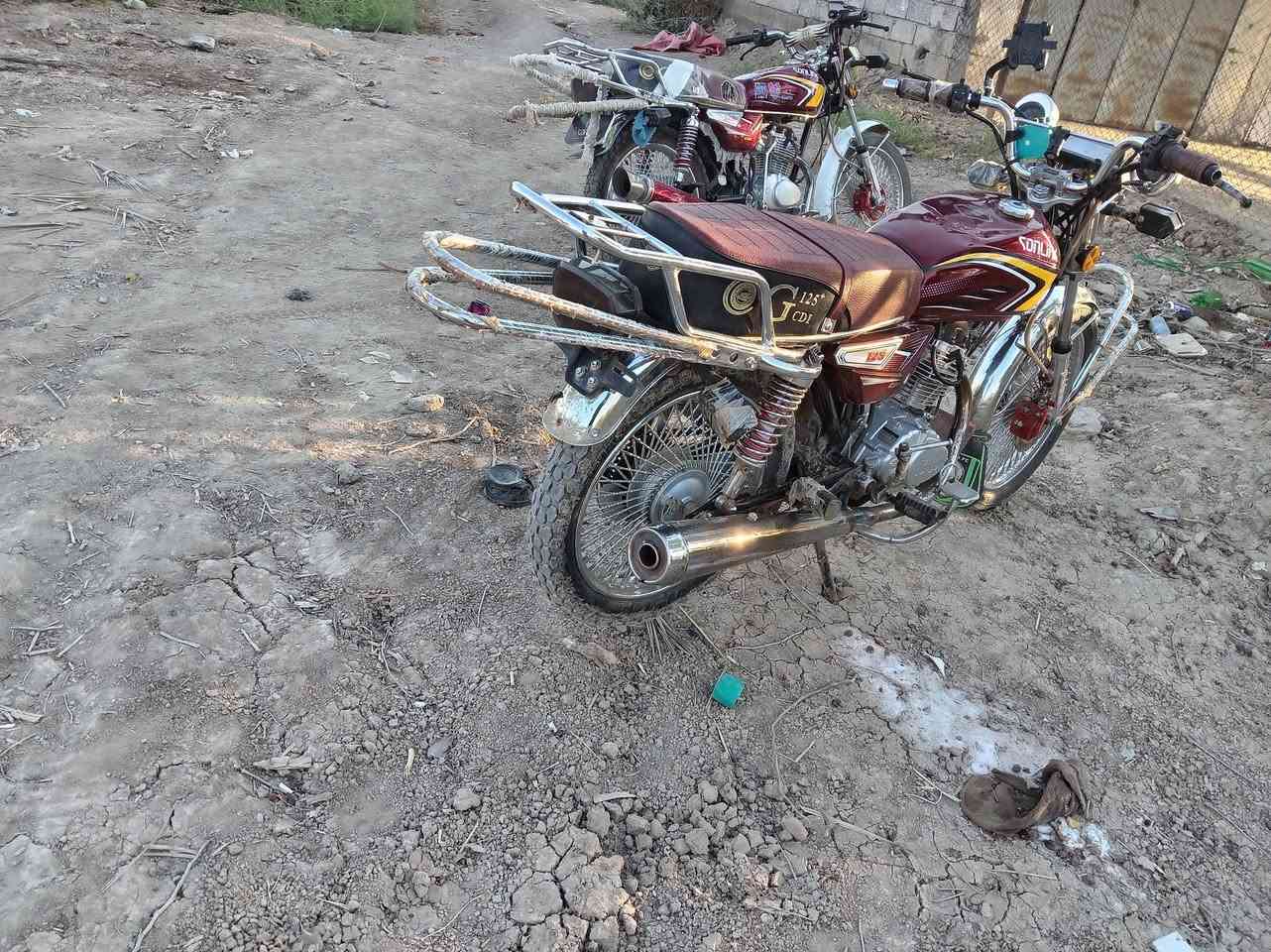 دراجه 25خمس نمر بدون اوراق كامل اي نقص مابيها 
سعر 550بيهاا مجال رقمي ***********
