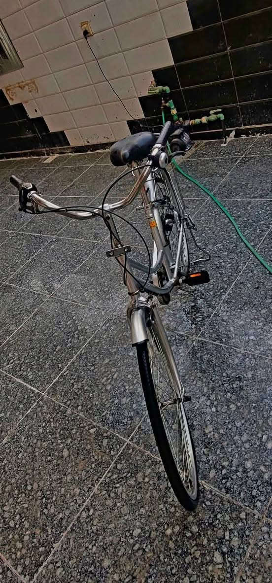 بايسكل اصلي مو صيني!!

نضافه فول خير من الله

بداله وكامل ما بي نقص
المكان ناصرية سومر  
***********  واتساب فقط
