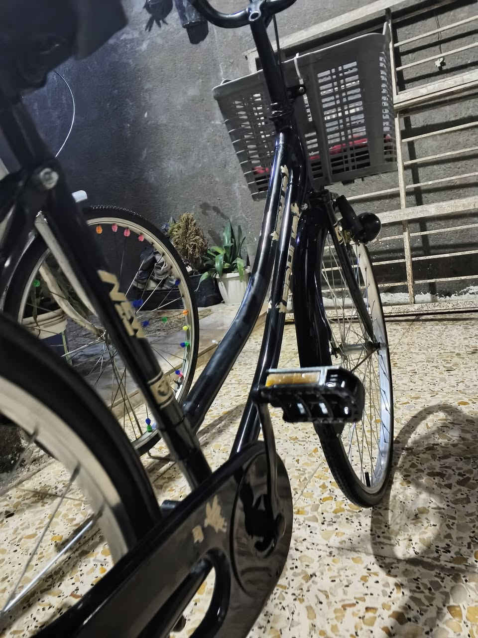 خوان  بيسكل للبيع   بسبعين وبي مجال هواي اليريد يجي على رقم ستفسار ***********
