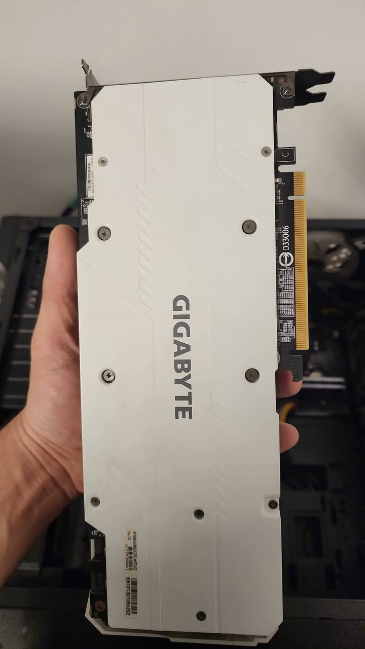 كارت شاشه RTX 2060 G6 GIGABYTE 
*********** بي واتساب
