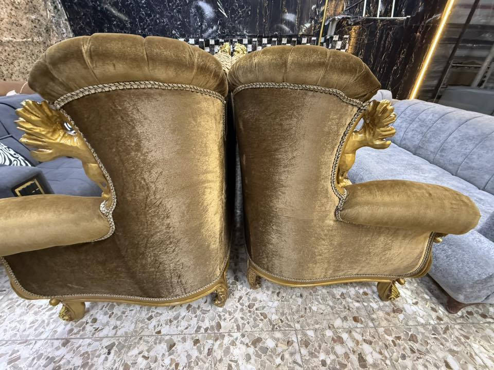 سلام عليكم تخم ١٠ مقعد ثلاثي ٢ + ٤ كرسي نظافه ٩٠ ٪؜ مصري زان سعر ٨٠٠ ألف بي مجال للاتصال ***********
