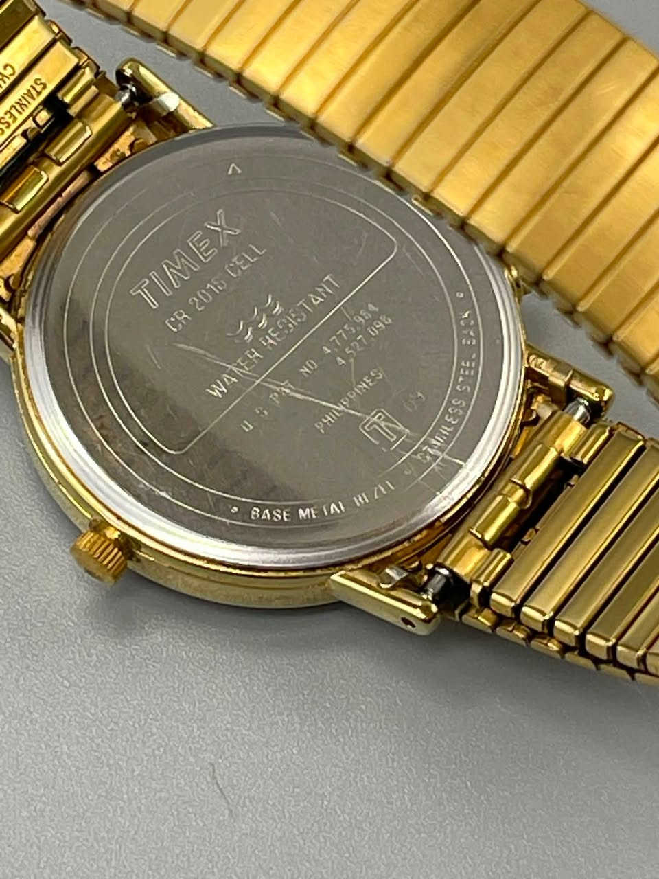 ساعه ‏Timex Indiglo باله اورجينال نضافة 100‎%‎

قطر الهيكل 35 ملم

سُمك الهيكل 8 ملم

مينا انديجلو المضيء

مقاومة للماء حتى عمق 30 مترًا

ساعه فنتج كوارتز للرجال من تايمكس مينا باللون الأبيض سوار قابل للتوسيع من الستانلس ستيل هيكل بلون ذهبي من زجاج كريستالي 

———————————————-

يوجد توصيل 🚚 ( بغداد - محافظات العراق )

☎️رقم الهاتف : ***********

للحجز - دايركت
