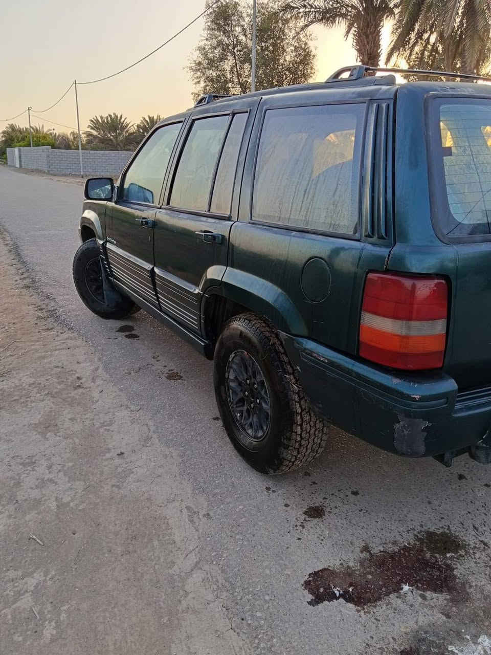 السلام عليكم 
جيب 94 للبيع 
مكينه وكير 3000 جدد حاويه 
كهربائيات كلها شغاله + شاشه 
مشروع وطني بأسمي لغاية 29
تخم تاير جديد 
لايتات زنون 
باتري جديد 
حداديه 70بلميه 
السعر 45 وبيها مجال 
***********
