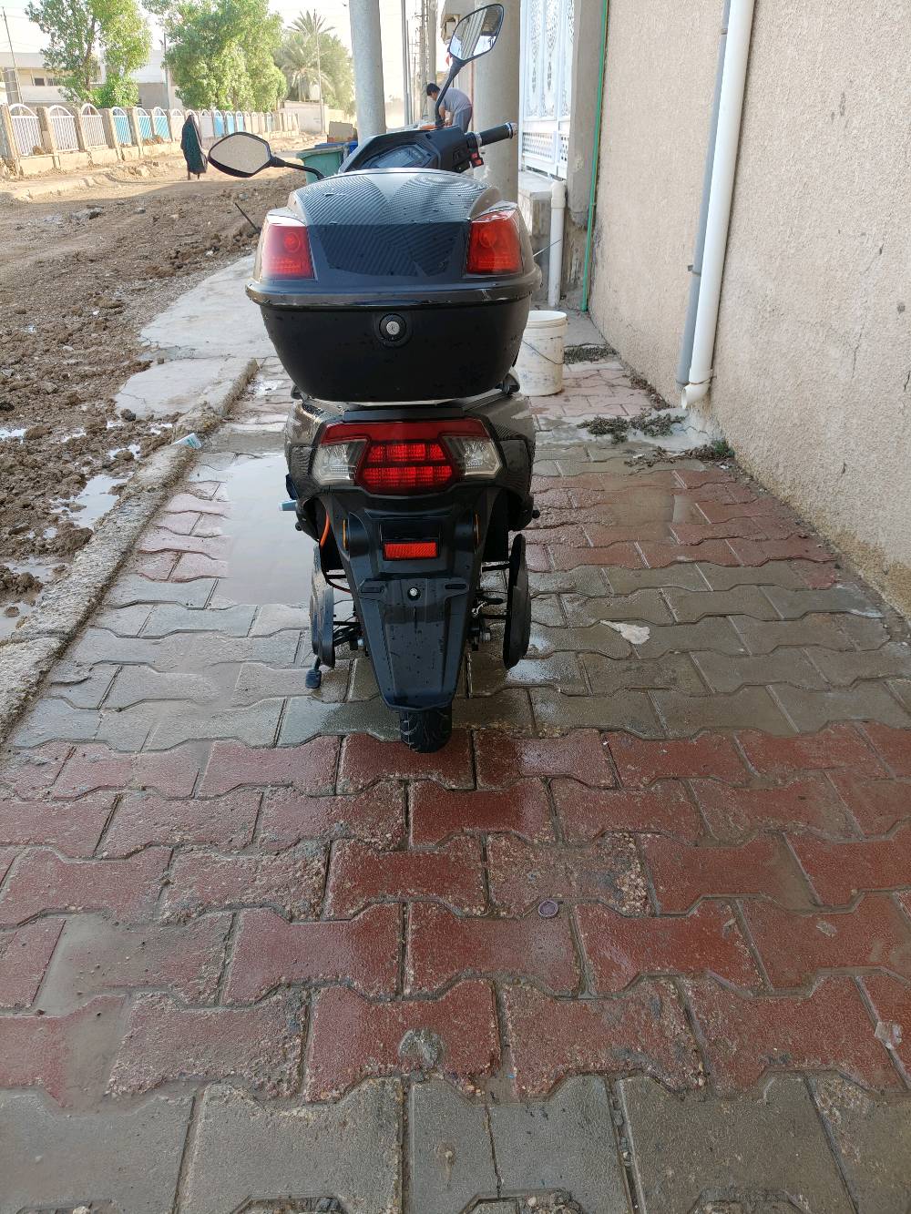 دراجه شحن ثمانيه باتري سرعه 120
ملف مع عقل جديد اضافه الى يوجد عقل اضافي مع الدراجه اضافه الى تايرات جديده اضافه الى باتريات كرافين كل هذه مع سعر 700الف مكاني ناحيه الوحده رقم التلفون ***********