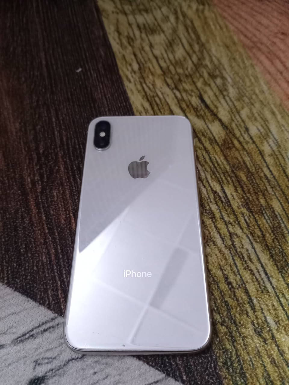 ايفون اكس مبدل شاشه وبطاريه ذاكره ٢٥٦ سعر ٨٠ الف *********** وتساب فقط
