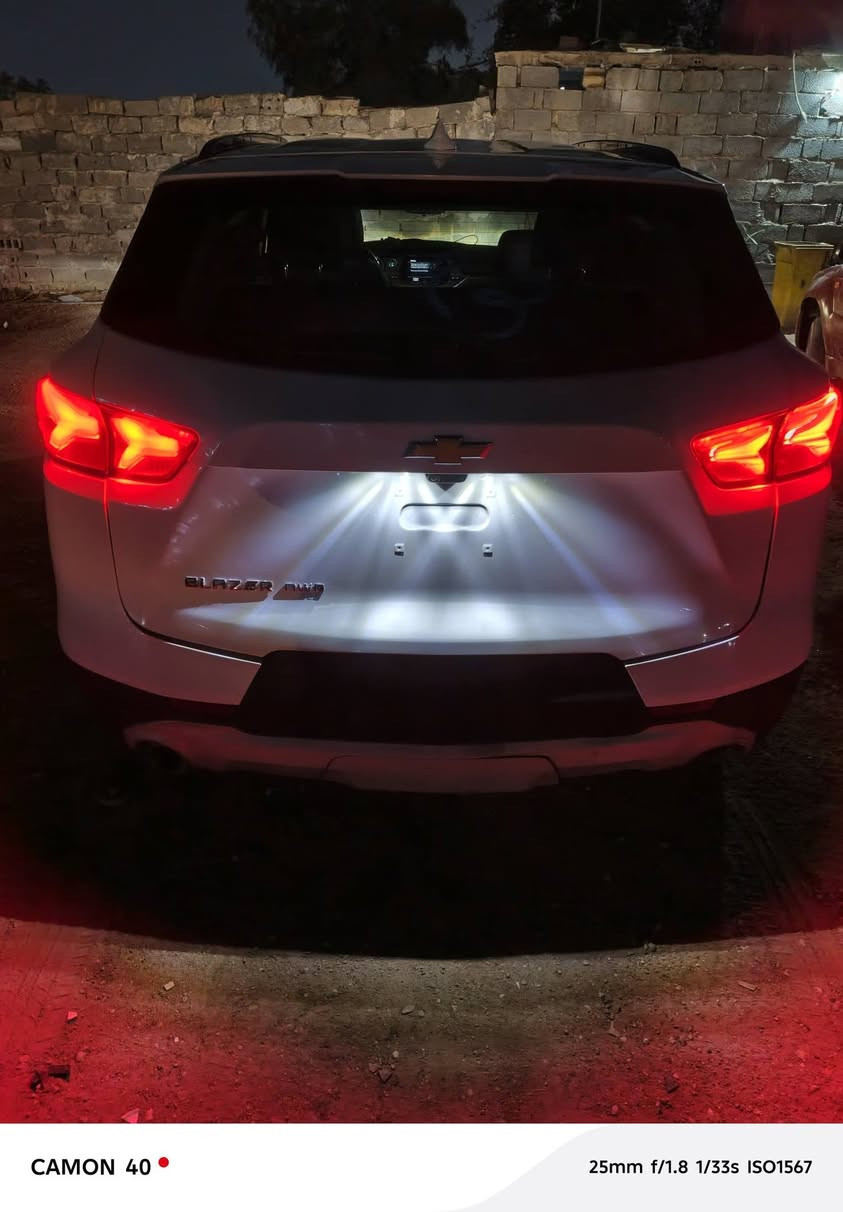 سلام عليكم ورحمة الله
بلايزر لبيع موديل 2021
ماشي29الف 
مصبوغه حزان 6سلندر (RS) 
سعر 180وبيه مجال ***********استفسار
