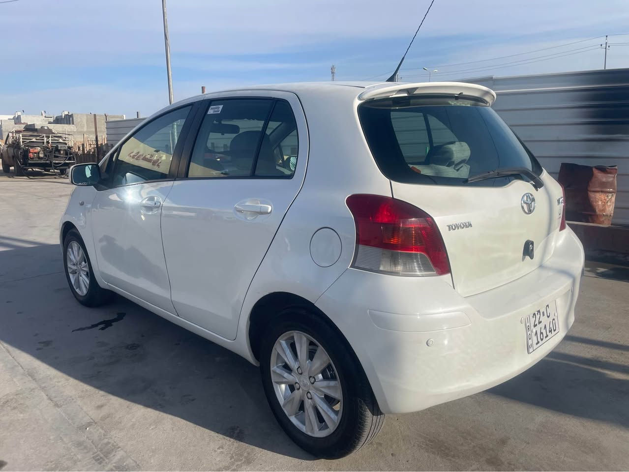 تويتا يارس ٢٠١١  سپى  سةدةفى  ١٨٧٠٠٠رويشتووة  مواصفات ويل كپ  چوار جام كارةبا ڤوليوم شاشةو كاميرا  دوو دةرگاي بةس  پةمپة  بي دةعم  فحس و هةزة و سةنةوي و رةقةمى نوية تاكو ٢٠٣٠  گيرو مةكينةو تةبريد بةشةرتة بي مصروفة نرخي ٩٧وةرةقةية موبايل *********** أربيل, العراق
