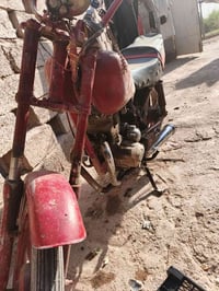 دراجه جونده تشتغل عوزه بس زنجيل  السعر مناسب اتصل وبيك خير ٠٧٨٣٣٨٦٤١٣٠