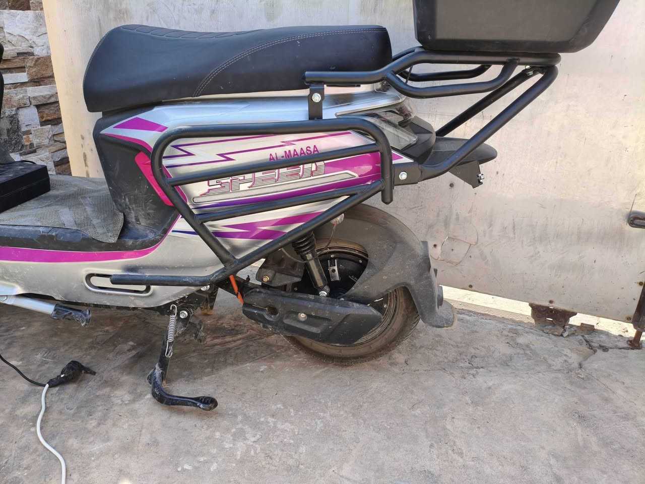 للبيع بايسكل شحن سكنس  موديل ٢٥  بعده جديد
السعر،  600 وبي مجال واذا اكو مراوس بدراجه بانزين الرقم *********** خاص مفتوح مكاني الخالديه
