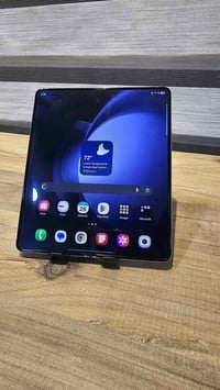 سامسونج فولد٥ • ٢٥٦ • قفل شبكة امريكي