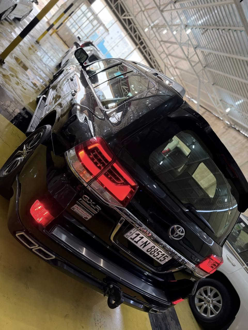 #معرض_بيت_شريجي_لتجارة_السيارات👑
العنوان:كوت حي لحكيم شارع العماره 🧿
عرض اليوم الوحش لاندكروز 2021 ساز اصل مغلفة ppf حماية بلكامل تغليف اصلي ✈️ فول لفول 1/1 وماشيه 84 الف والسياره مكفوله عدا شخط بسيط نسحب بارد وسعرها بلاش ب588وبيهة مجال بيع او مراوس
#تويوتا_لاندكروز ساز اصل باب اول لسياره ولسياره كلش جديده والسياره شاشات خلفية
اللون: blackاسود
عداد المسافات:84km
المواصفات:  رقم بغداد مشروع وطني دولي جديد باسمي فول مواصفات ١/١
6 سلندر سياره كلش جديده وجاهزه من كلشي تخم تاير جديد 
سلايد(فتحة قمارة)
كراسي جلد اصلي
كراسي اثنين كهرباء
تبريد خلفي شاشة
شحن الهاتف لاسلكياً
ثلاجه
كروس سرعة 
خمس بصمات
فول تحكم استيرن(جهتين امامي+جهتين خلفي)
شاشة عرض الاعطال
صندوك كهرباء(شفط)
فتح صندوك تلقائيا  
دبل كير(عادي+اوتوماتيك)
ناقل حركة 6 نمر
دبل حساس(امامي+خلفي)
نظام تحكم بمستوى الضوء الداخلي
مانع تزحلق
نظام فتح الابواب لاسلكياً
فور ويل
شاشة امامية كبيرة اصلية + شاشات خلفية
كامرة خلفية اصلية
تشغيل عن بعد
دوسات كتابة landcruiser
اشارة بالمري
مري كهرباء(شفط)
لايت عدسة زنون(عالي+ناصي)
لد امامي
#ويل_20_الجديد_كليا
#سستم_صوت
مدخل
CARPLAY
‏BLUETOOTH 
‏AUX
‏I POD
‏USB
‏CD

للاستفسار الاتصال بِنَا على الأرقام التاليه

  حسنين *********** واتساب او اتصال
