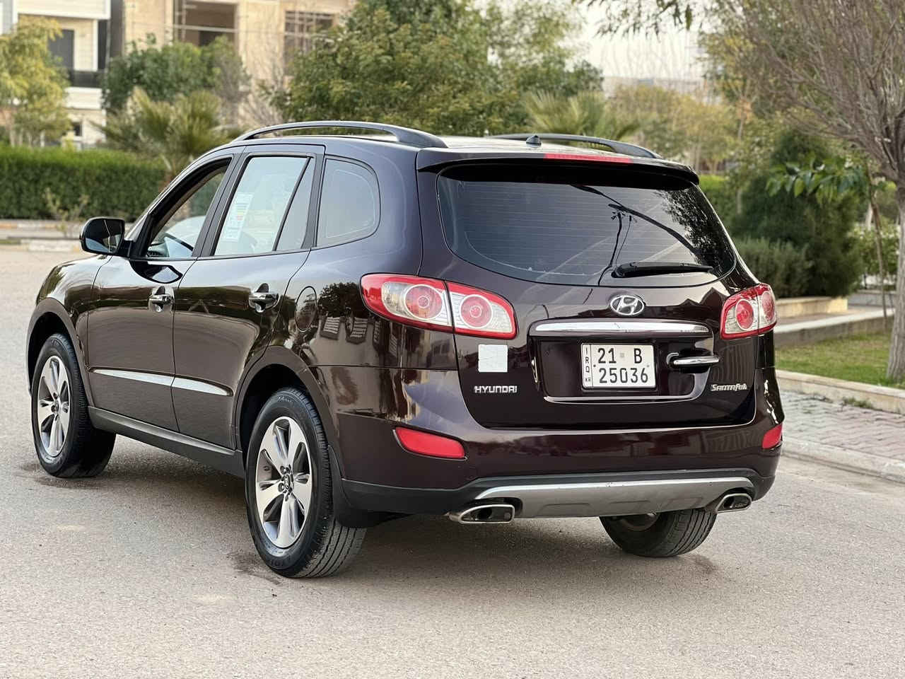 السلام عليكم 
هونداي سنتافي خليجي 
محرك 4سلندر 2.4 
موديل 2012 
السعر 143$ وبي مجال 
رقم وسنويه جديد 
شرط تحويل وكاله 
تحكمات 
اشاره مري 
كامره خلفي 
7راكب 
شاشه كامره 
مكان السياره 
ديالى - خانقين
سياره مكفوله كفاله عام  
للاستفسار / ‭0771 813 1403‬
