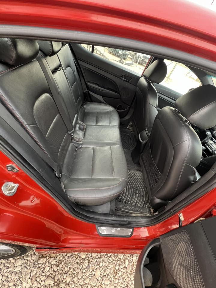 سلام عليكم
النترا موديل 2018 (سبورت )

وارد امريكي حادث بنيد وجاملغ صبغ بدون دواخل 

والباقي كفالة عامة 

ماشية 124الف كيلوا 

رقم بابل وتحويل مباشر 

فول مواصفات السيارة اعلى فئة سبورت 

مكينة 1600تيربوا 

كير ومكينة وحدادية سليمات 

فتحة سقف 

بصمة وتشغيل عن بعد

كشنات جلد ورادار امامي وجانبي 

وبقية المواصفات المعروفة 

مكان السيارة بابل المركز 

السعر ب124 وبيها مجال للشراي 

للاتصال *********** 

اعتذر عن المراوس بيع فقط
