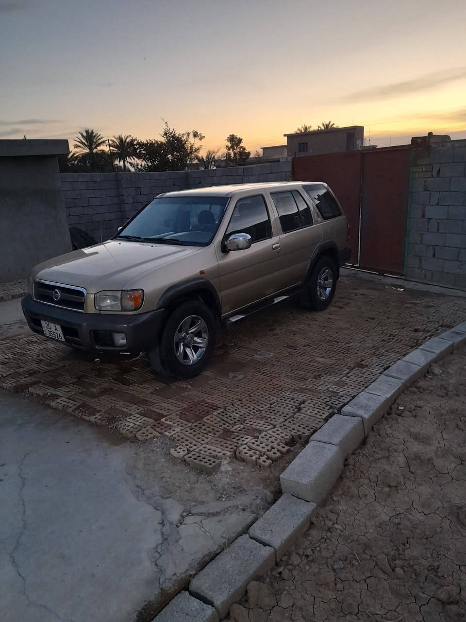 السلام عليكم نيسان بافندر 2004 السياره كفاله عامه سنويه لل 28 السياره باسمي عنوان بغداد قروب بسمايه السعر على الخاص(((***********
