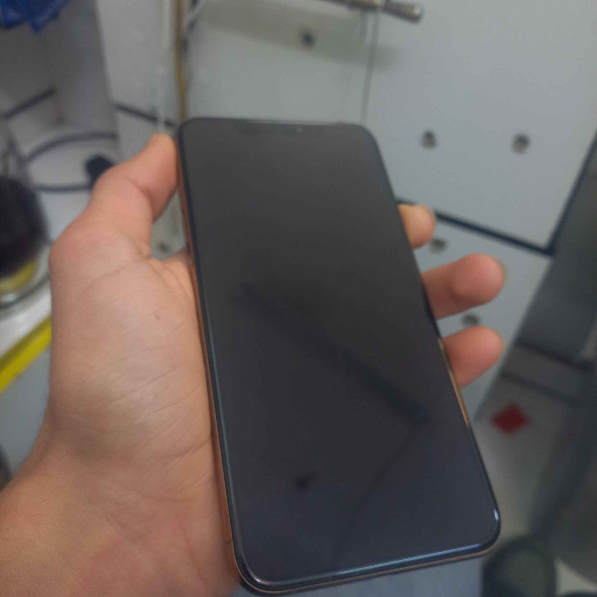 ايفون X Max للبيع ممفتوح امانه الله تفحص براحتك، 3 خيارات، بطارية 75 ذاكرة 256  . رقمي ***********  . قيم بدون كسر
