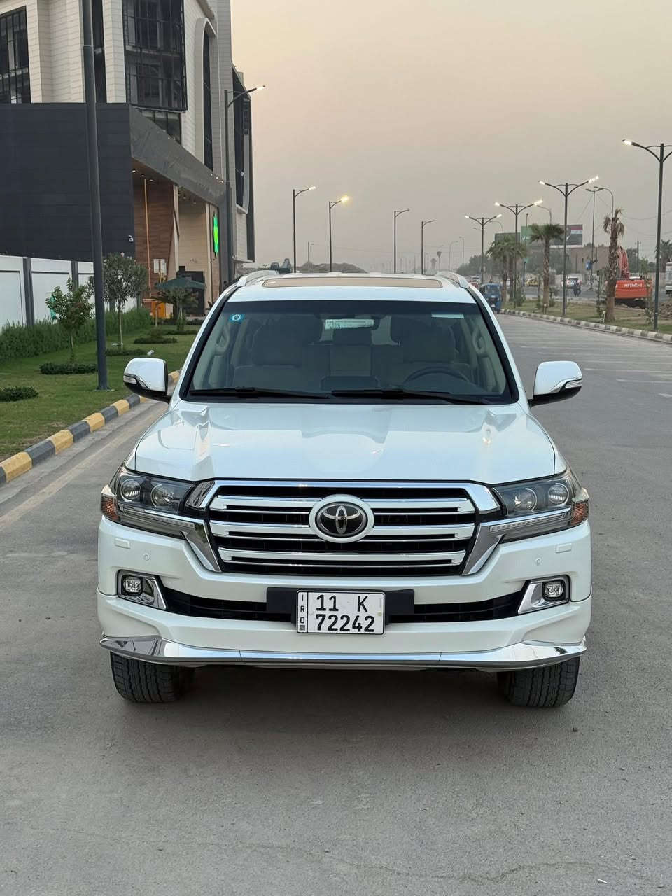 لاندكروز 2017 فول ساز وايت اديشن 6 V
كفاله عامه بحاله  الوكاله ماشيه 40حقيقي على الفحص حتى الدعاميات كفاله 
السعر 535 باسمي تحويل مباشر 
 (حجي امين) ***********
رقم بغداد 
اخوان السياره بحاله الوكاله ومشي حقيقي
مكان السيارة بلعمارة
