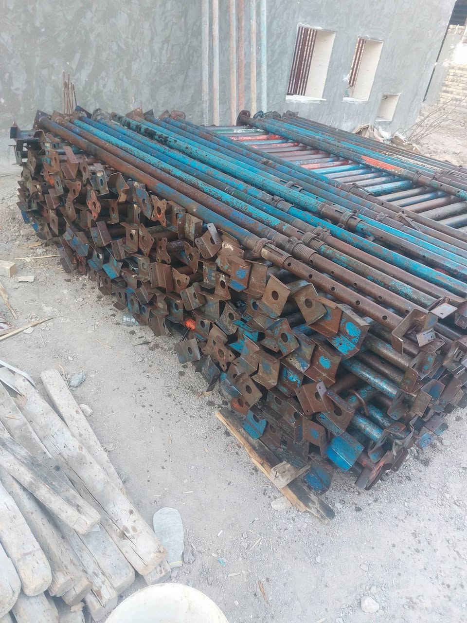 جكات حاضن تركي للبيع سن خشن وزن ثقيل للاستفسار الاتصال على الرقم ***********
