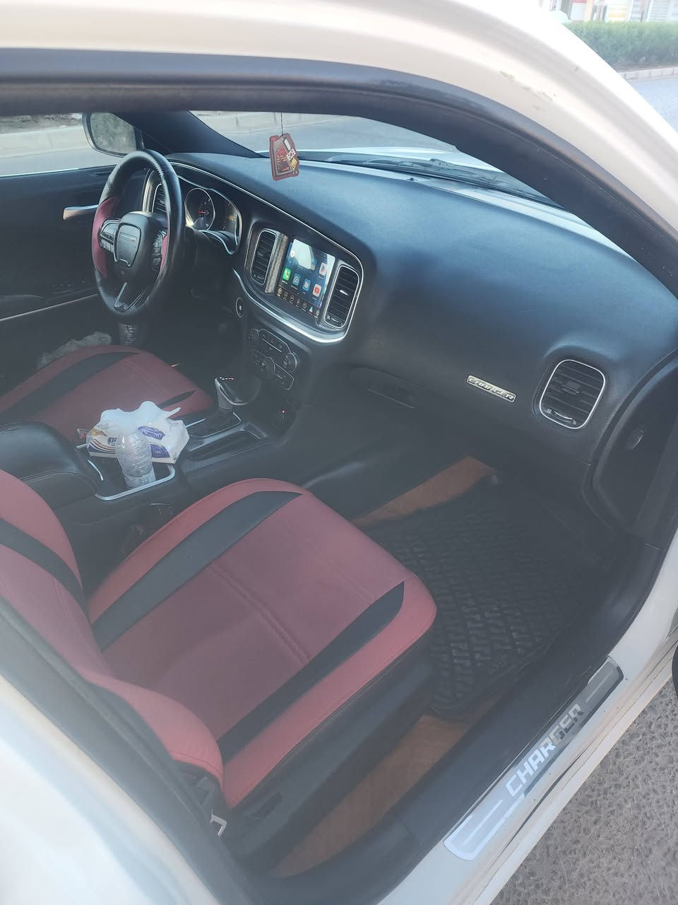 السلام عليكم  ... جارجر موديل 17 اصل SXT رقم بغداد بسمنه شاشه كبيره كار بلي حساس خلفي كشن مخمل حضن مغلف جلد طخم تاير السياره داخله كلين بيه بصمتين اصليات بس صار بيه شي بسيط موضح بل صوره للاستفسار هذا رقم *********** ... السعر 200
